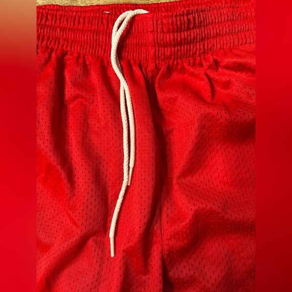 Vintage Nike Mens Mesh Basketball Shorts Drawstring Waist Running Red Size L - Picture 4 of 7